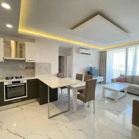Luxury And Apartament Kirenia